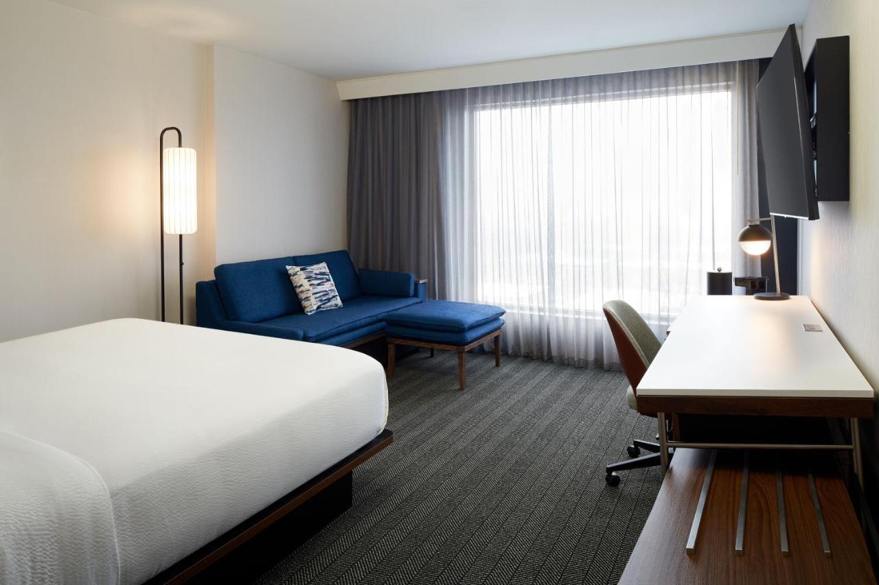 فندق Courtyard Montreal Midtown المظهر الخارجي الصورة