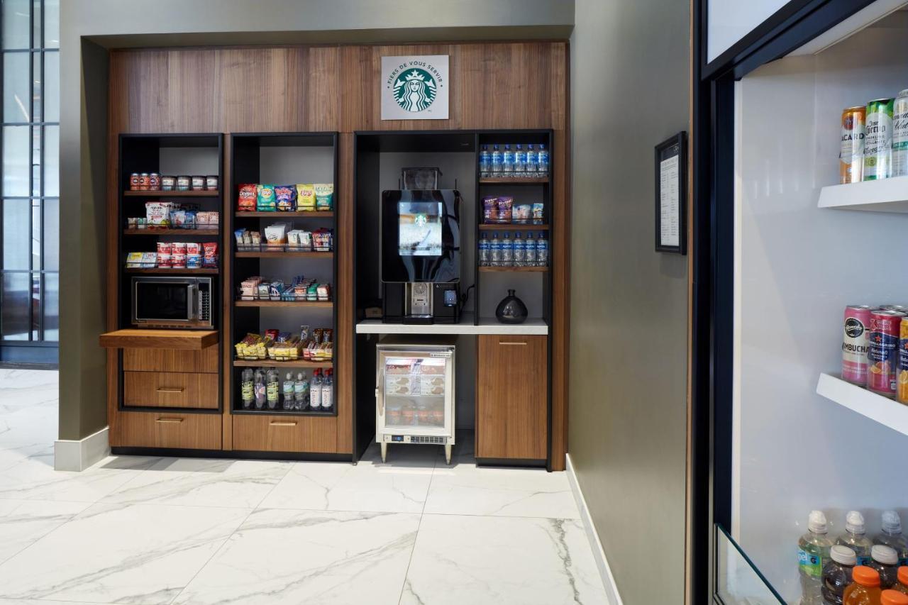 فندق Courtyard Montreal Midtown المظهر الخارجي الصورة
