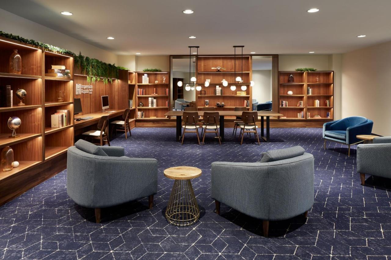 فندق Courtyard Montreal Midtown المظهر الخارجي الصورة