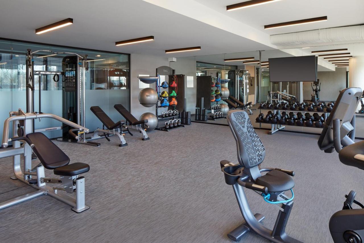 فندق Courtyard Montreal Midtown المظهر الخارجي الصورة