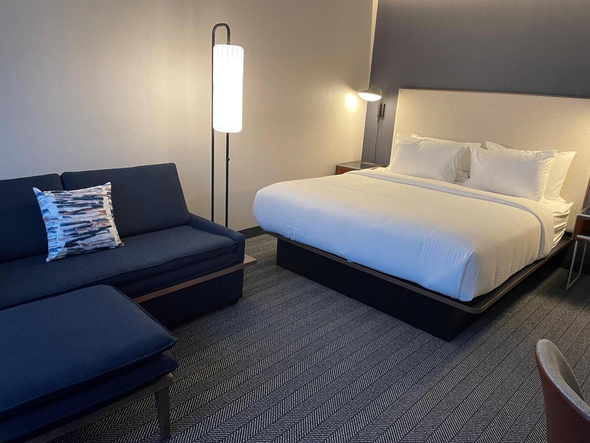 فندق Courtyard Montreal Midtown المظهر الخارجي الصورة